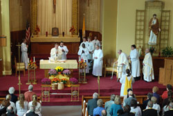 Archbishop Daniel M. Buechlein was the principal celebrant at an Oct. 22 Mass celebrating St. Anthony of Padua Parish’s sesquicentennial in Morris. (Photo by Russ King) 